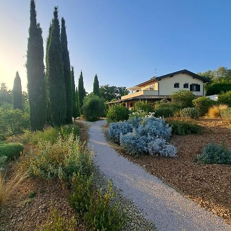 Bed and Breakfast Casale Terre Rosse Garden Saturnia Esterno foto