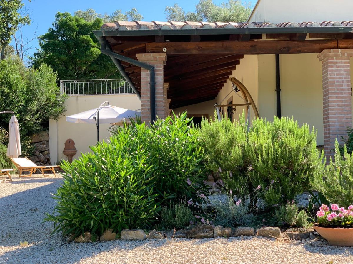 Bed and Breakfast Casale Terre Rosse Garden Saturnia Esterno foto
