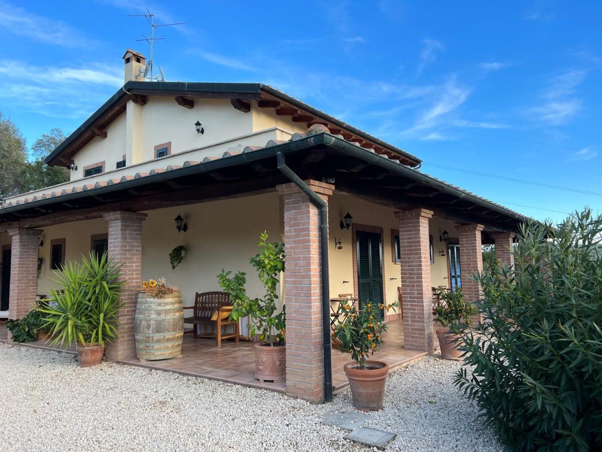 Bed and Breakfast Casale Terre Rosse Garden Saturnia Esterno foto