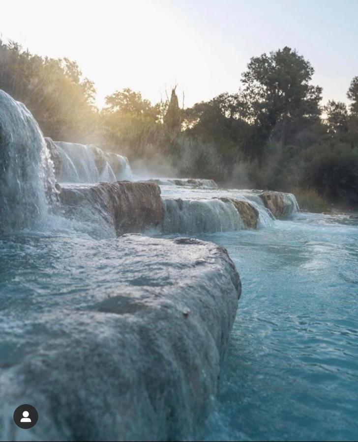 Bed and Breakfast Casale Terre Rosse Garden Saturnia Esterno foto