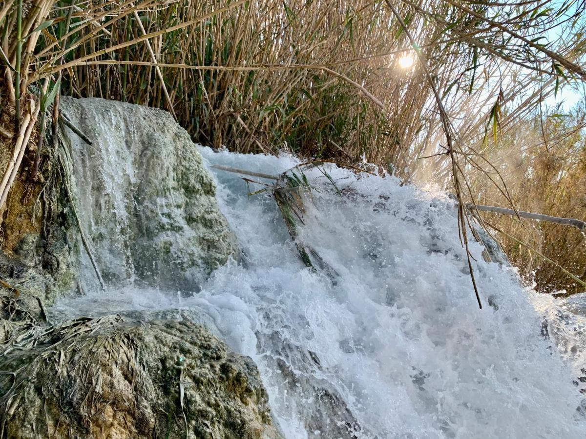 Bed and Breakfast Casale Terre Rosse Garden Saturnia Esterno foto