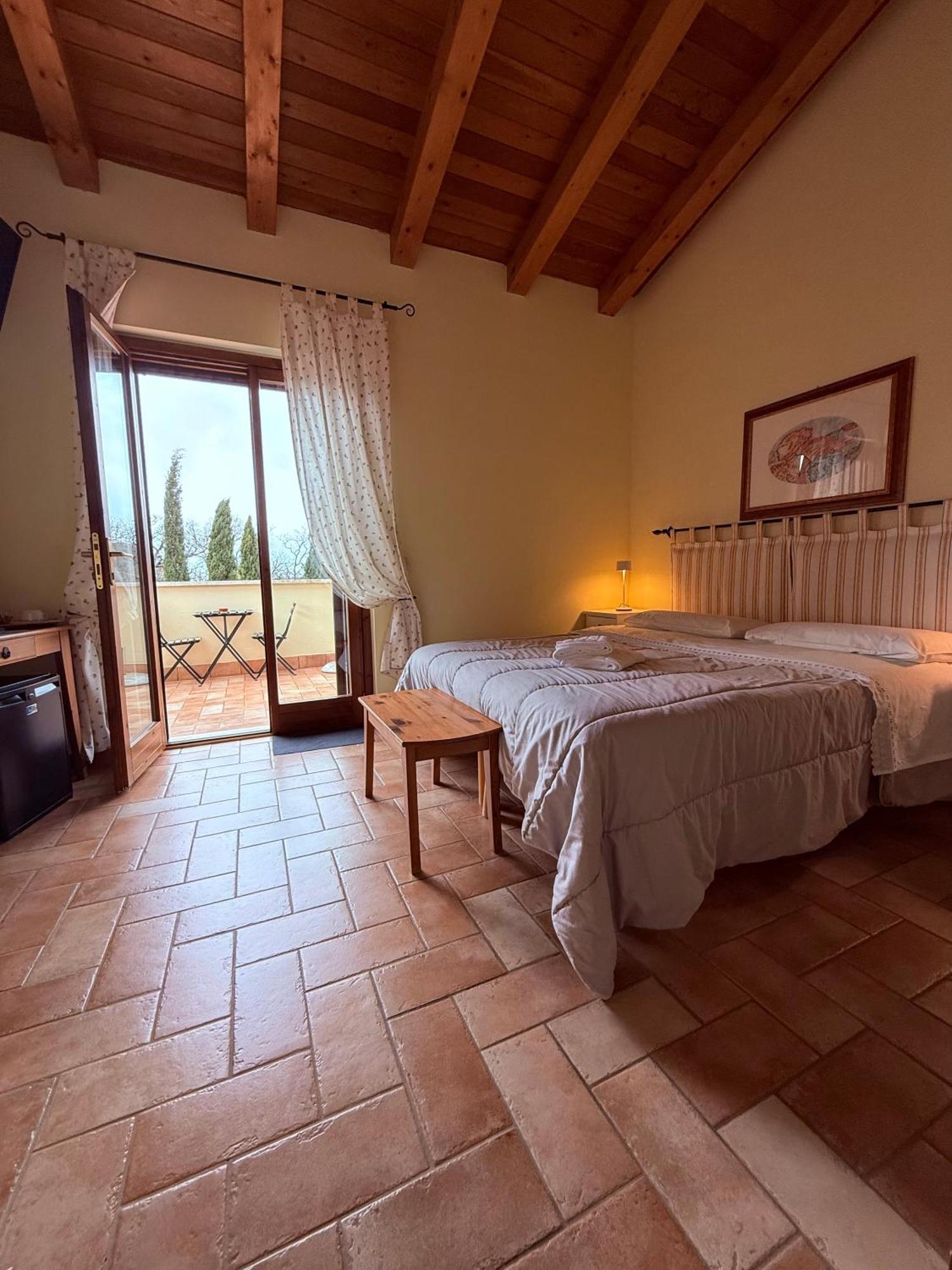 Bed and Breakfast Casale Terre Rosse Garden Saturnia Esterno foto